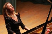The Decisive Tone of Anika Vavic, from Bach to Ravel